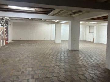 Local comercial · 420m² · 5 Habitaciones · 2 Estacionamientos · Jipijapa, Local Comercial en Renta, 420 m², 2 Ambientes