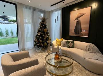 Casa de 5 habitaciones, Guayaquil · Venta. Espectacular Casa. isla del Río Mocoli.4 Hab.$715.000 Neg.