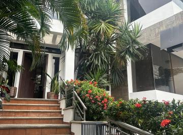 Casa de 5 habitaciones, Guayaquil · Lomas de Urdesa Hermosa Casa en Venta!