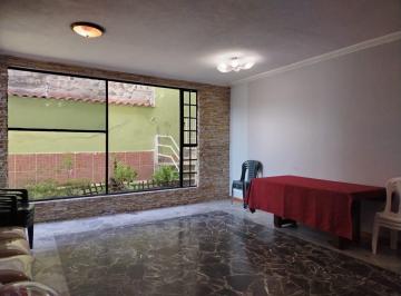 Casa de 7 habitaciones, Quito · Propiedad de Venta en La Armenia1