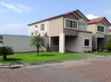 Casa de 5 habitaciones, Guayaquil · Casa con 5 Habitaciones en Venta en Samborondón, 282 m² Terreno