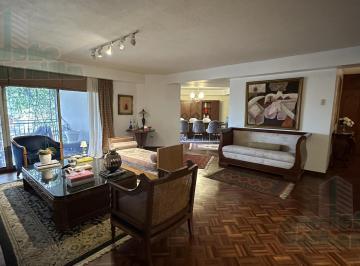 Departamento · 383m² · 6 Habitaciones · 2 Estacionamientos · Venta de Amplio Departamento Doble en Lomas de Urdesa