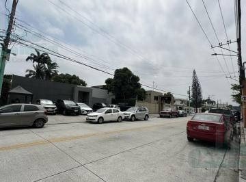 Oficina comercial · 695m² · 7 Estacionamientos · Oportunidad en Urdesa Central Venta de Oficina de un Piso