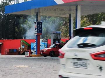 Bodega-Galpón · 280m² · 8 Estacionamientos · Gasolinera en Venta Riobamba