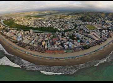 Terreno / Lote , Atacames · Terreno Esquinero en Venta 3160 m² Cerca de La Playa – Tonsupa, Esmeraldas
