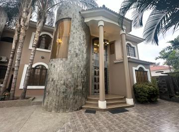 Acabados de lujo , espectacular vista al río , ubicación privilegiada , con segu · Venta Casa 5 Habitaciones, Piscina en Urb Aquamarina Vía Samborondón