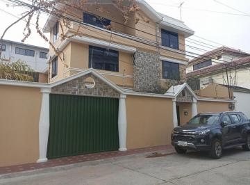 Casa de 6 habitaciones, Guayaquil · Alquiler de Casa 6 Dorm., Piscina, Garaje en Kennedy Norte