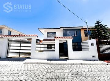 Casa · 170m² · 3 Habitaciones · 2 Estacionamientos · Venta de Casa Sector Fajardo, Dentro de Urbanización en Las Haciendas