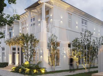 Casa · 240m² · 4 Habitaciones · 2 Estacionamientos · Venta de Casa en Aires Norte Samborondón - Proyecto Am