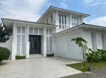 Casa de 4 habitaciones, Guayaquil · Venta y Alquiler de Casa en Urb. Aires de Batan.