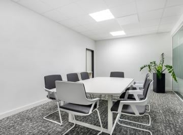 Oficina comercial , Quito · Oficina Privada Totalmente Equipada Para Ti y Tu Equipo en Quito, Edificio Carolina Millenium