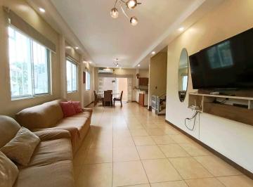 Casa · 160m² · 4 Habitaciones · Altagracia Junto a Urdesa Central 4 Dorm. Casa en Venta