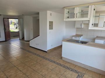 Casa de 3 habitaciones, Quito · Casa 3 Plantas Dentro de Conjunto Cercano Al Terminal de Carcelén