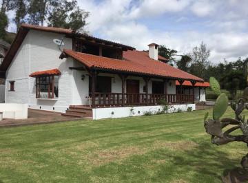 Hacienda-Quinta de 3 habitaciones, Quito · Casa de Renta Pifo Urbanizacion Familiar