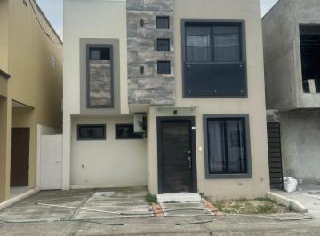 Casa de 3 habitaciones, Guayaquil · Urbanización San Antonio 3 Dorm. Excelente Ubicacion