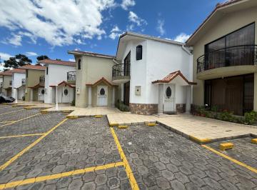 Casa de 2 habitaciones, Quito · Hermosa Casa en Venta 113 m² - Sector Playa Chica