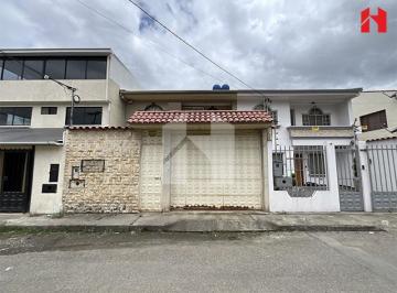 Casa de 4 habitaciones, Cuenca · Vendo Hermosa Casa en Cuenca - Sector Av de Los Migrantes (Cv3899)