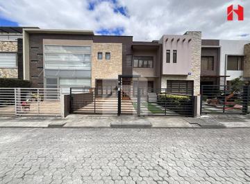 Casa de 3 habitaciones, Cuenca · Vendo Casa en Cuenca - Rio Sol (Cv3838)