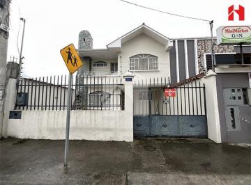 Casa de 3 habitaciones, Cuenca · Vendo Hermosa Casa en Cuenca - Sector Totoracocha (Cv3898)