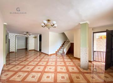 Casa · 76m² · 4 Habitaciones · 1 Estacionamiento · Venta de Casa en Esteros con 4 Habitaciones. L. B