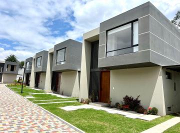 Casa · 126m² · 3 Habitaciones · 2 Estacionamientos · Mv Sector Villa Vega de Tumbaco, en Venta Casa de 3d, 126.40 m² a Estrenar con Jardin Amplio