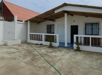 Casa de 3 habitaciones, Ballenita · Venta de Amplia Propiedad Esquinera en Ballenita – Ideal Para Vivir o Vacacionar