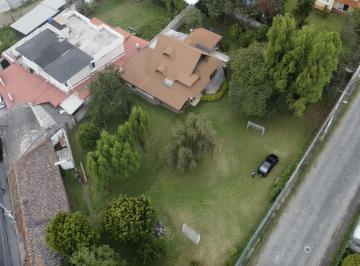 Casa · 810m² · 5 Habitaciones · 10 Estacionamientos · Se Vende Propiedad en El Valle de Los Chillos
