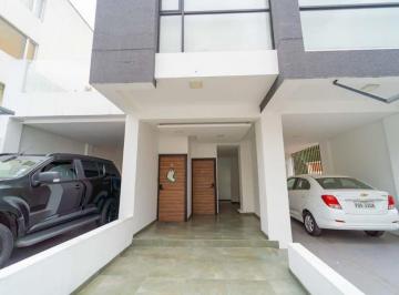 Departamento de 4 habitaciones, Quito · Venta Duplex 4d con Balcón y Jardín Dentro de Urbanización Lomas de Monteserrín