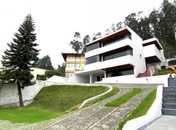 Casa de 6 habitaciones, Quito · Casa de Venta - Renta Ideal Empresas Negocios Sector Udla Granados