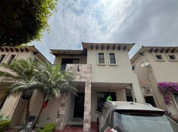 Casa de 4 habitaciones, Guayaquil · Venta de Casa 4 Habitaciones en Urb Bosques de La Costa - Via a La Costa Jp