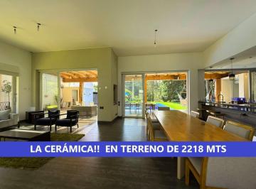 Casa de 3 habitaciones, Quito · Hermosa Casa de Venta en La Cerámica Tumbaco! Terreno Grande!