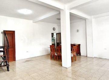 Casa · 221m² · 5 Habitaciones · Venta Casa Cdla. 9 de Octubre - Sur