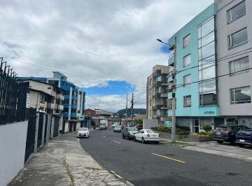 Terreno / Lote · 974m² · Terreno en El Pinar Bajo, Quito