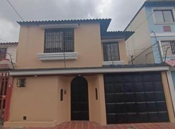 Casa de 3 habitaciones, Guayaquil · Venta Casa Sauces 9 (Gim)