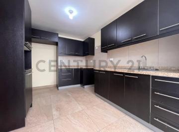 Casa · 121m² · 4 Habitaciones · 1 Estacionamiento · Casa en Venta Pinar Alto Conjunto Paseos del Pichincha