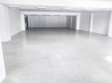 Local comercial · 380m² · 2 Habitaciones · 5 Estacionamientos · Av Las Americas, Local Comercial en Renta, 380 m²