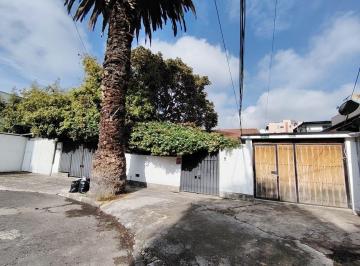 Casa de 6 habitaciones, Quito · Casa Comercial en Venta con Alto Potencial Inmobiliario - Batán Bajo