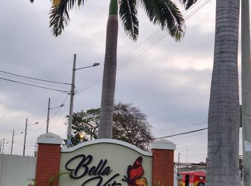 Casa de 3 habitaciones, Guayaquil · Chongon Conjunto Bellavita Ciudadela Privada