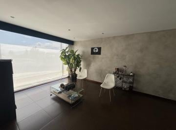 Casa · 175m² · 3 Habitaciones · 2 Estacionamientos · Casa - Nayón - Tanda