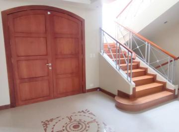 Casa de 3 habitaciones, Quito · Casa Tres Dorm. Cumbaya en Arriendo