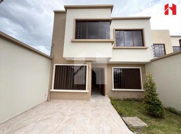 Casa de 3 habitaciones, Cuenca · Vendo Casa en Cuenca – Sector Rio Amarillo (Cv3932)