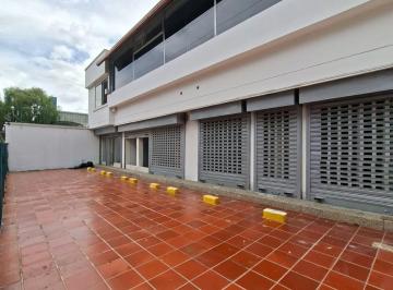 Local comercial de 1 habitación, Quito · Rento Local en Via Principal San Rafael