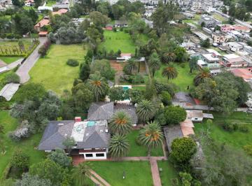 Terreno / Lote · 1m² · 7 Habitaciones · 15 Estacionamientos · Terreno en Venta con Construcciones Sector La Armenia