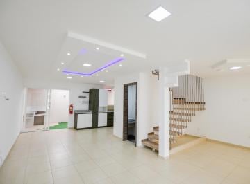 Casa · 115m² · 4 Habitaciones · 2 Estacionamientos · Casa en Calderón