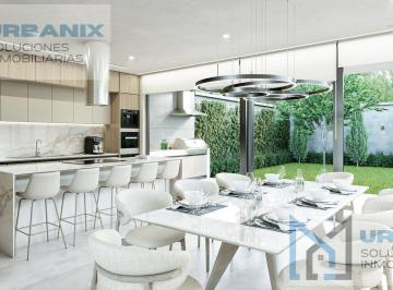 Casa · 246m² · 3 Habitaciones · 3 Estacionamientos · Casa en Puembo