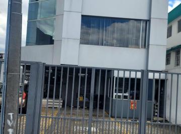 Edificio-Hotel-Fabrica de 15 habitaciones, Quito · Edificio Comercial en Venta en El Norte de Quito - Mae. Recalde