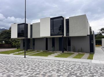 Casa de 3 habitaciones, Quito · Casa por Estrenar de Venta San Patricio Lumbisi