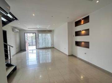 Casa de 3 habitaciones, Guayaquil · Vendo Linda Casa en Puerto Azul