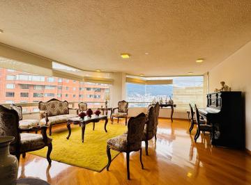 Departamento de 3 habitaciones, Quito · Amplio Departamento 295 m² con Terraza y Vista en Bellavista Alto