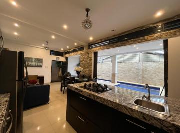 Casa de 5 habitaciones, Guayaquil · Se Vende Casa en Bellavista Alta